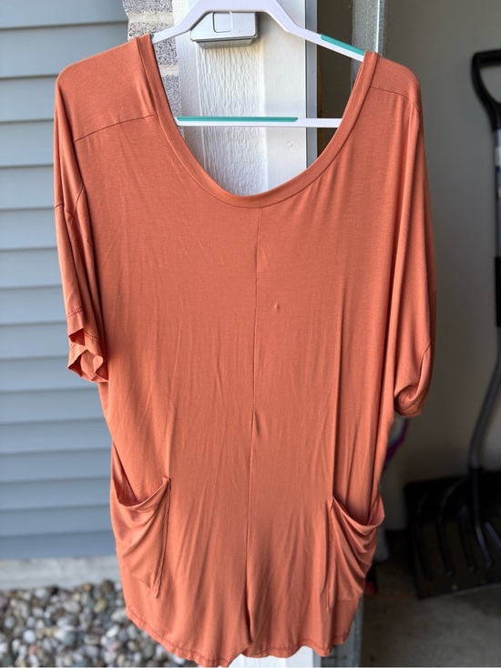 BUCKETLIST Other - BUCKETLIST Rust-Orange Scoop Neck Tunic with Pockets